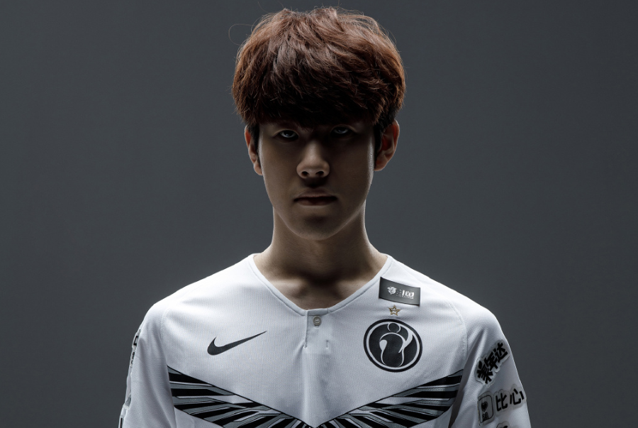 在今日LCS季后赛阶段，C9以3-0横扫FLY挺进决赛，并成功拿到了LCS联赛的第一个2023MSI名额