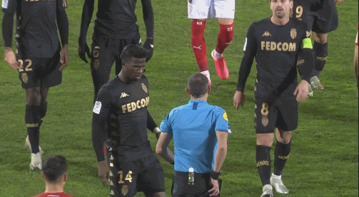 什克里尼亚尔：德国比我们强得多，我们踢得畏畏缩缩