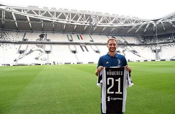 加蓬足协：奥巴梅扬左大腿后侧受伤，将缺席与喀麦隆的揭幕战（加蓬足协通报：奥巴梅扬左大腿后侧受伤，无缘对喀麦隆的揭幕战）