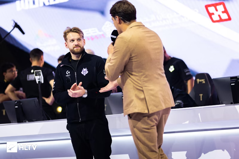 前LPL英文流解说Kitty晒照：猜猜我在哪！