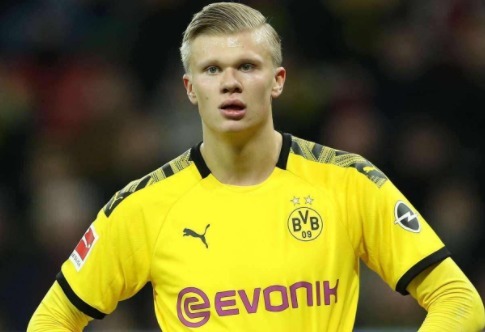 那不勒斯夺得队史第三座意超杯冠军，时隔11年再度捧杯（那不勒斯时隔11年再捧意超杯，队史第三次夺冠）